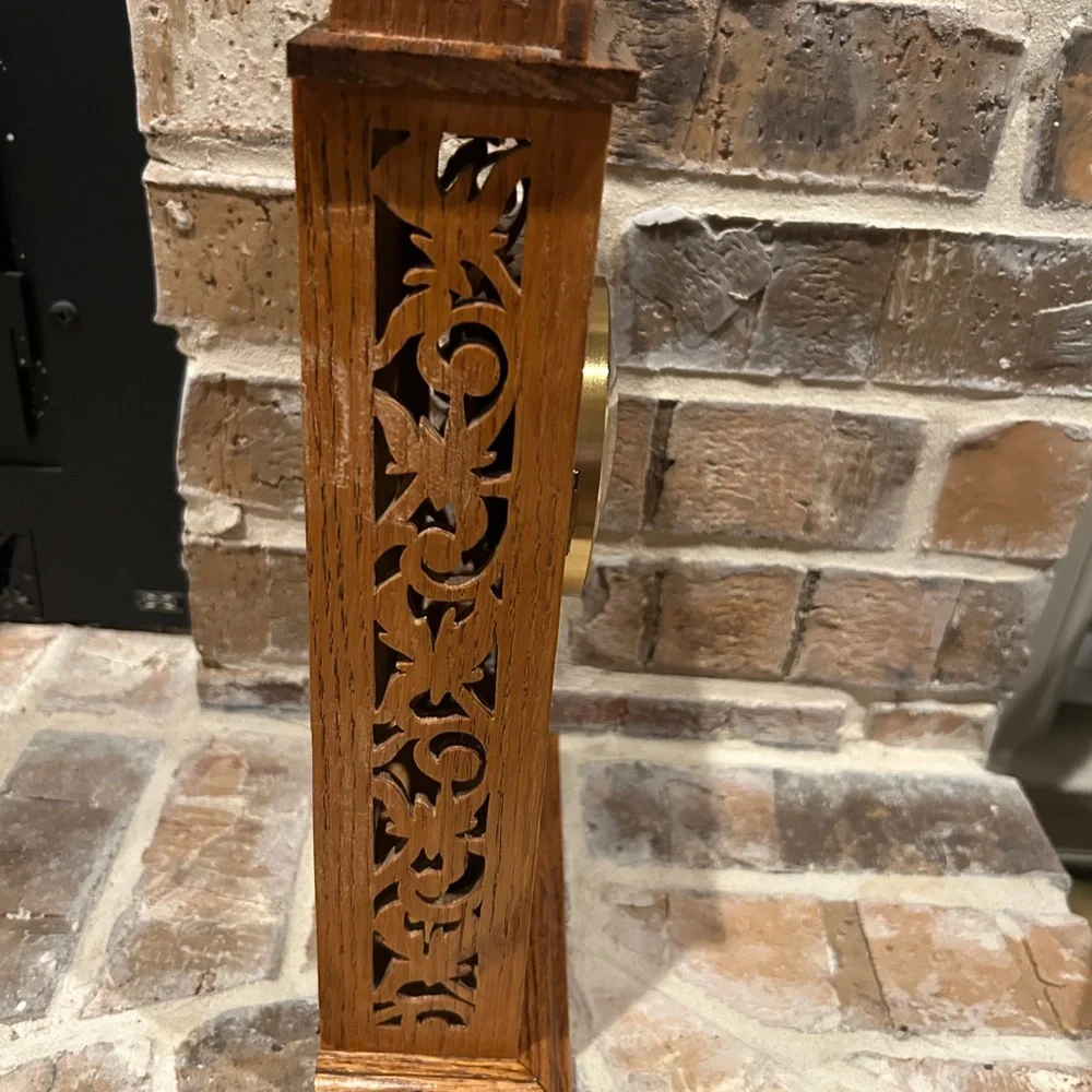 Elegant Brown Wooden Mantel Clock